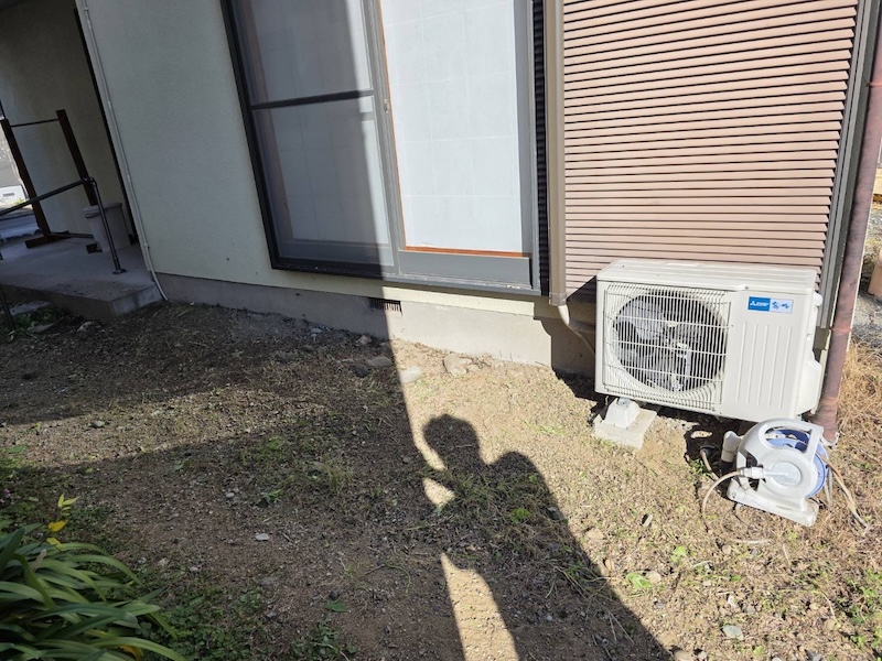 埼玉県熊谷市 E様邸｜掃き出し窓にある植木の撤去を実施しました！