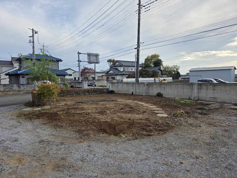 埼玉県熊谷市 M様邸｜不要になった植栽撤去と植木の剪定を実施しました！！